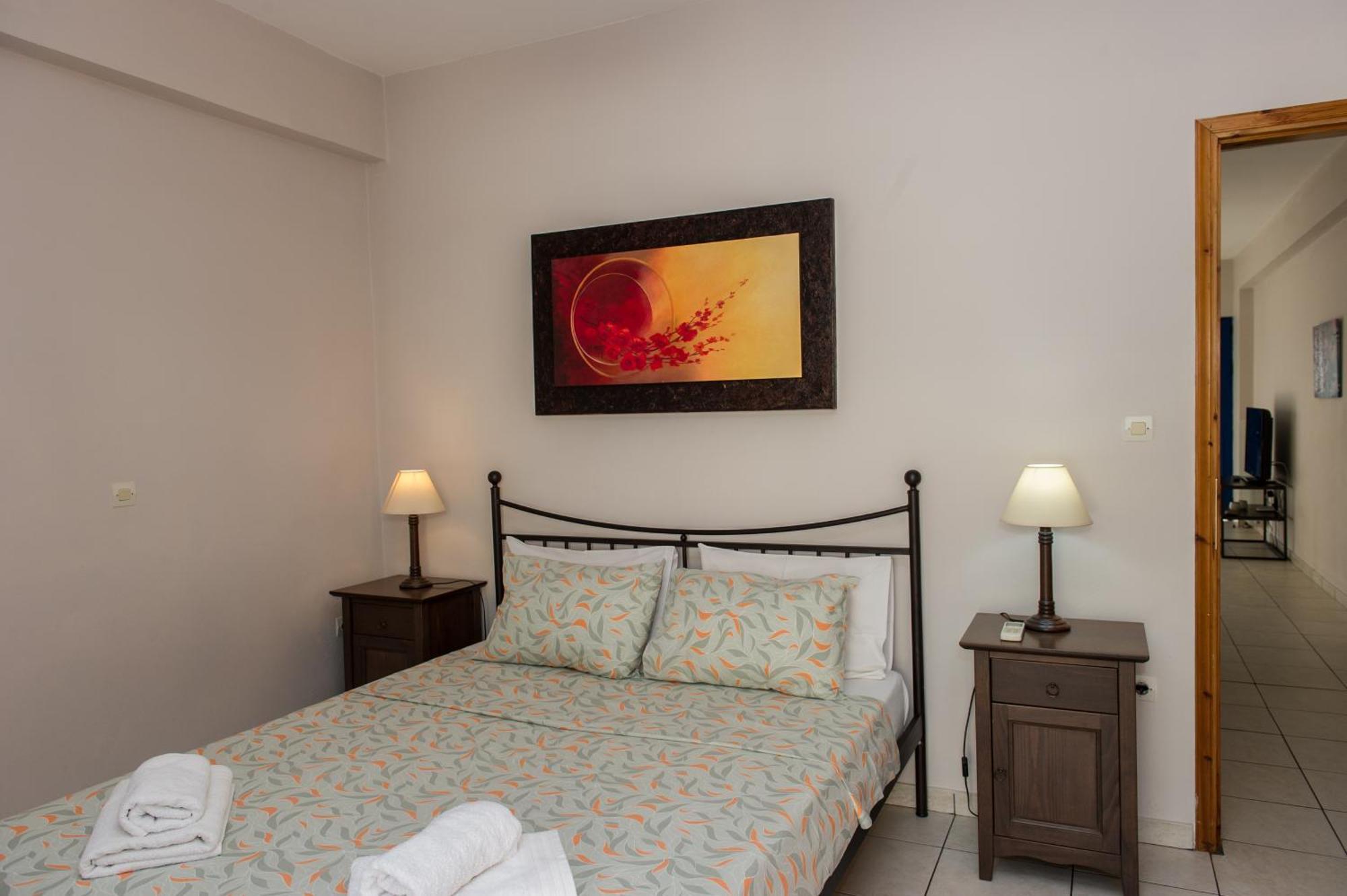 Kamari Blue Apartments Kalamata Eksteriør billede