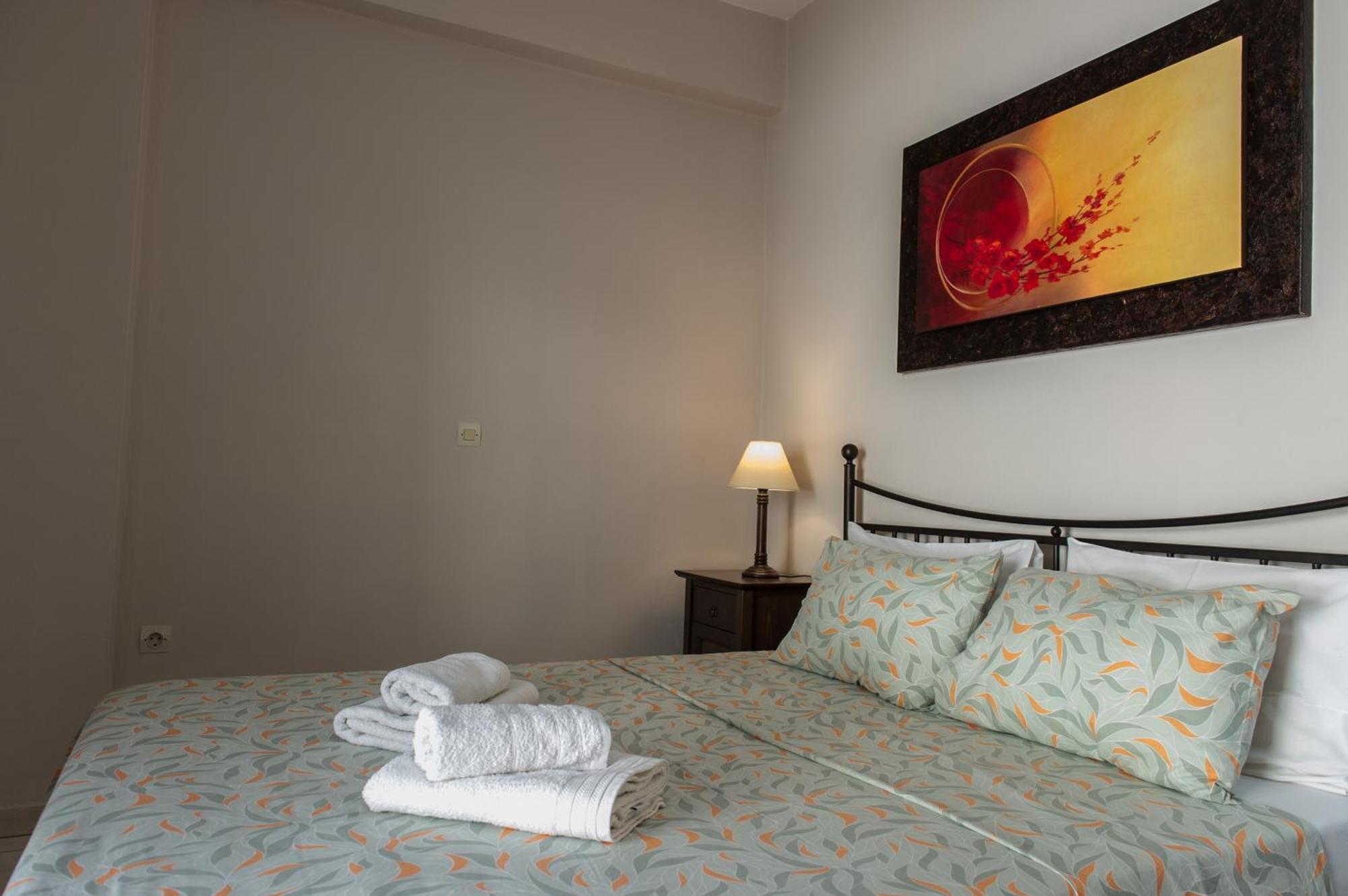 Kamari Blue Apartments Kalamata Eksteriør billede