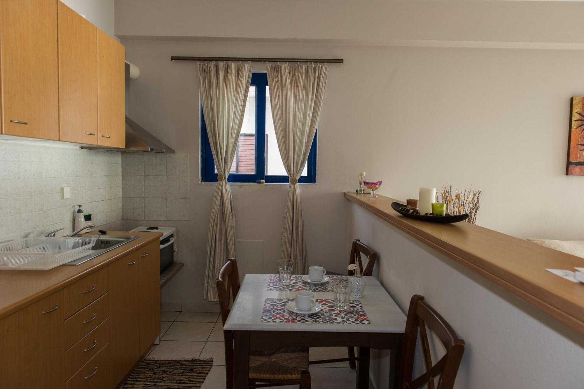 Kamari Blue Apartments Kalamata Eksteriør billede