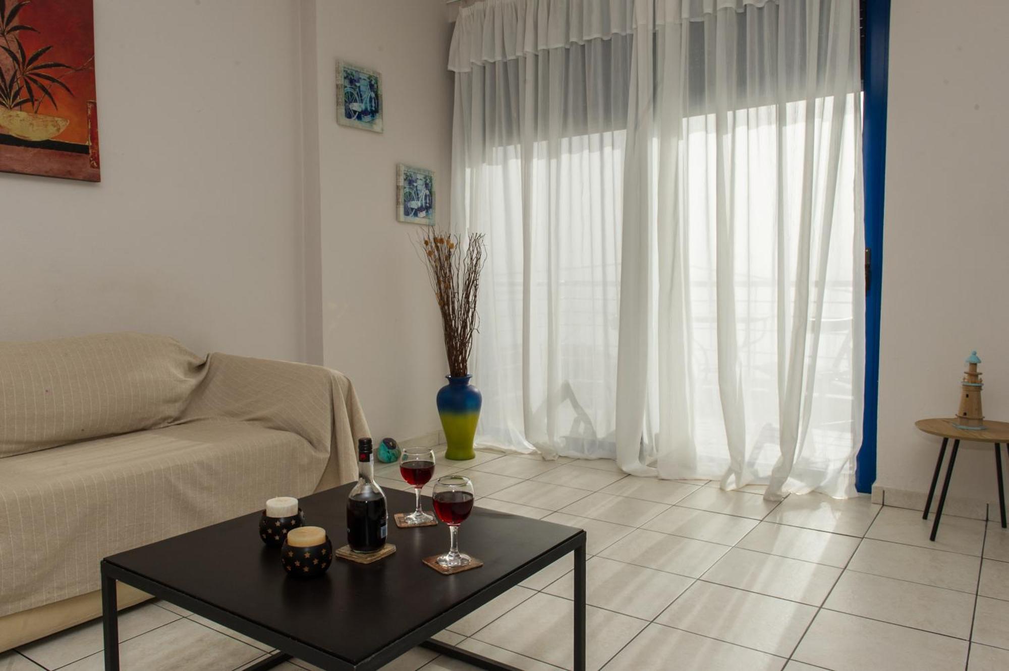 Kamari Blue Apartments Kalamata Eksteriør billede