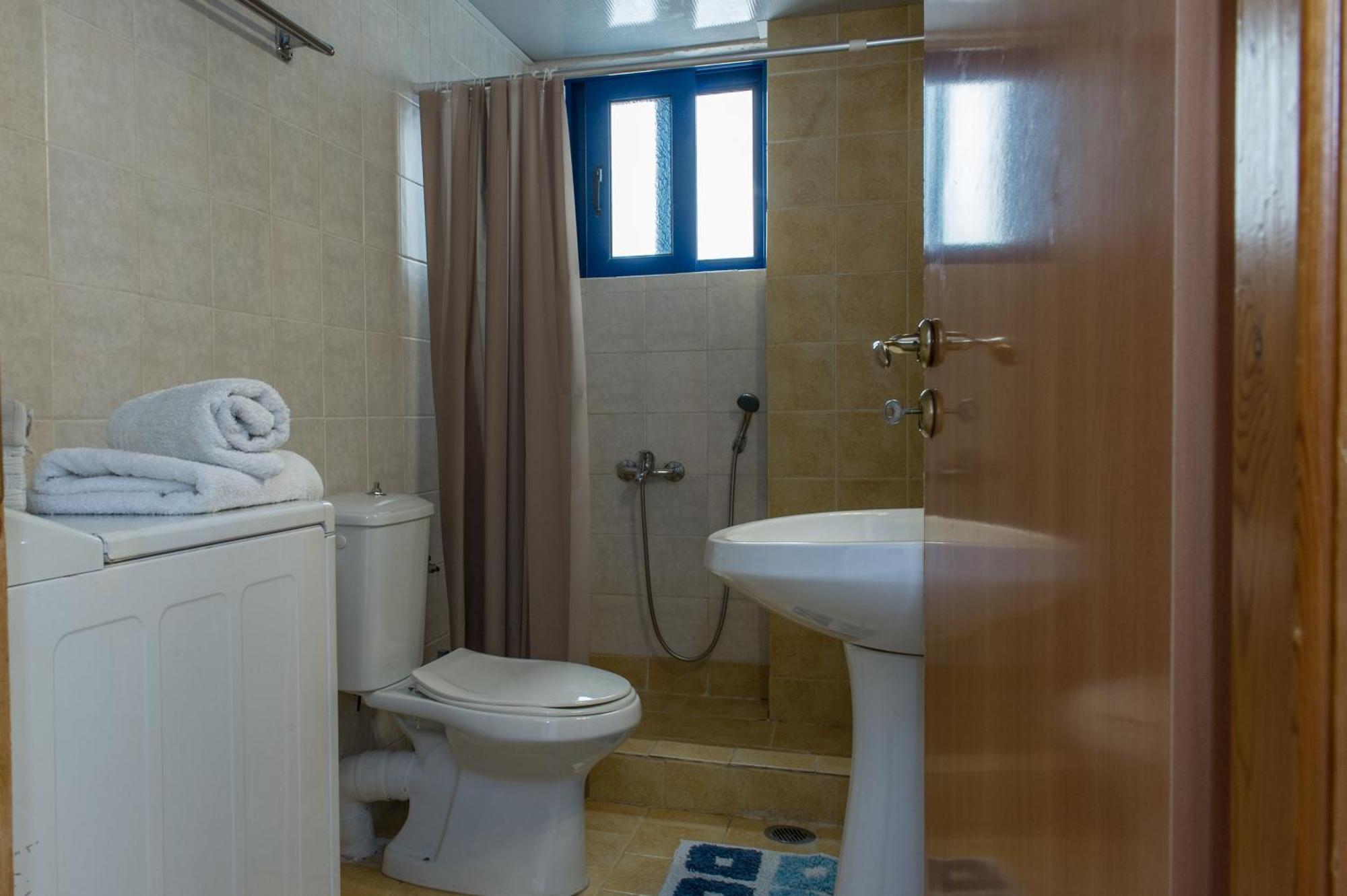 Kamari Blue Apartments Kalamata Eksteriør billede